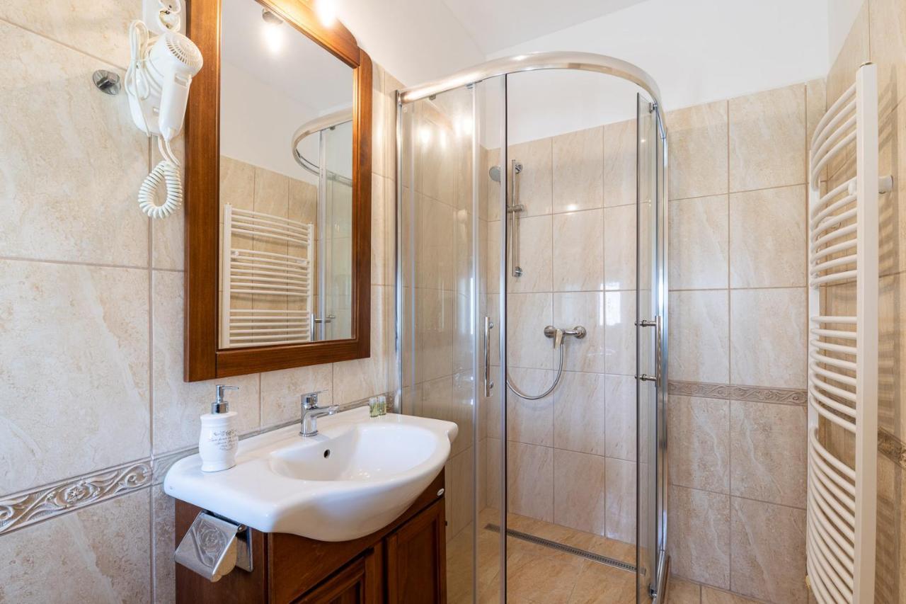 Villa Lucia Heviz Bagian luar foto