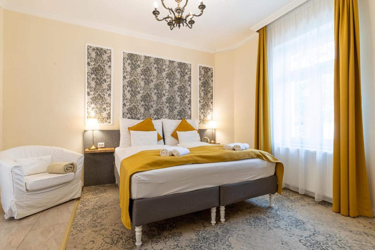 Villa Lucia Heviz Bagian luar foto