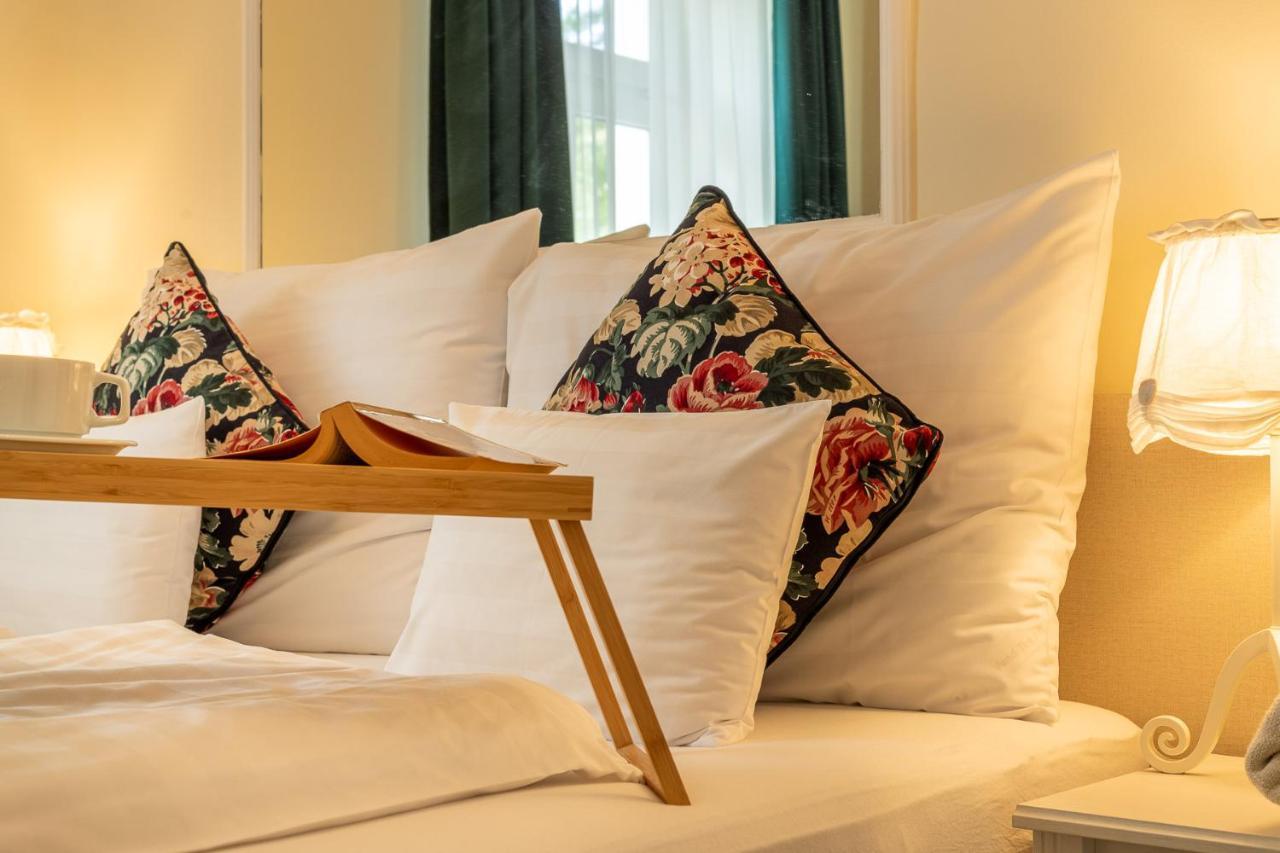 Villa Lucia Heviz Bagian luar foto