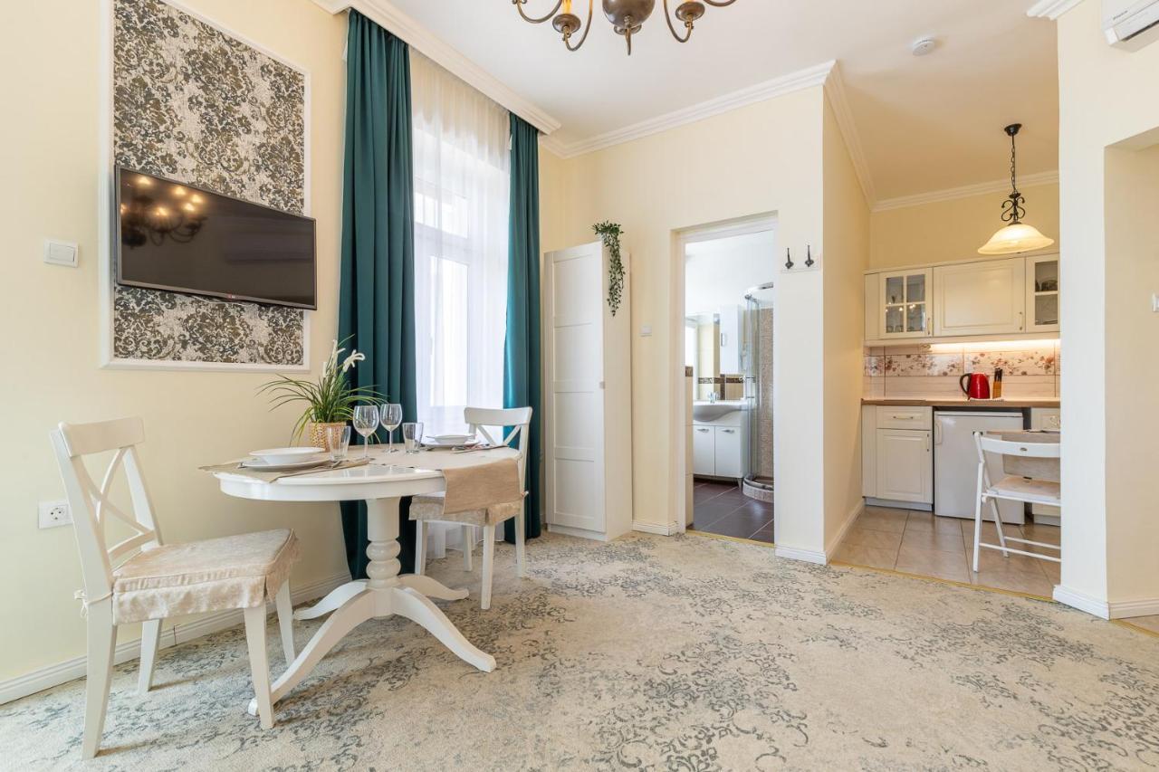Villa Lucia Heviz Bagian luar foto