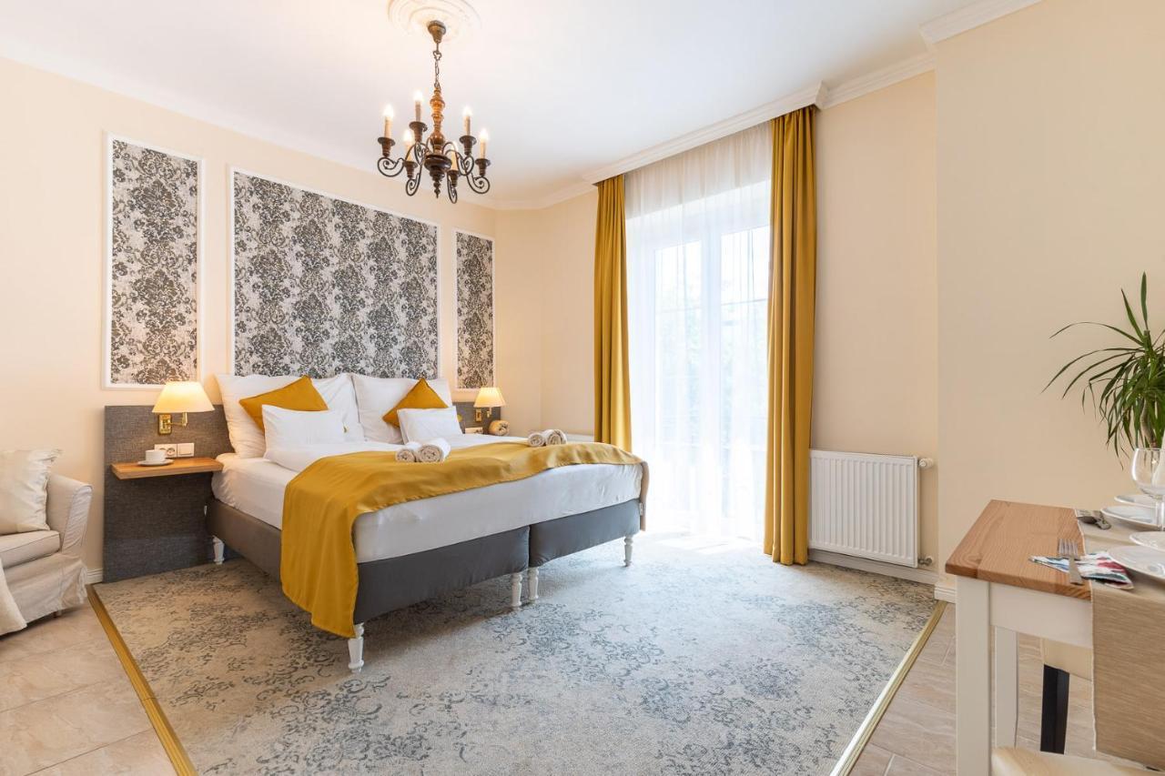 Villa Lucia Heviz Bagian luar foto