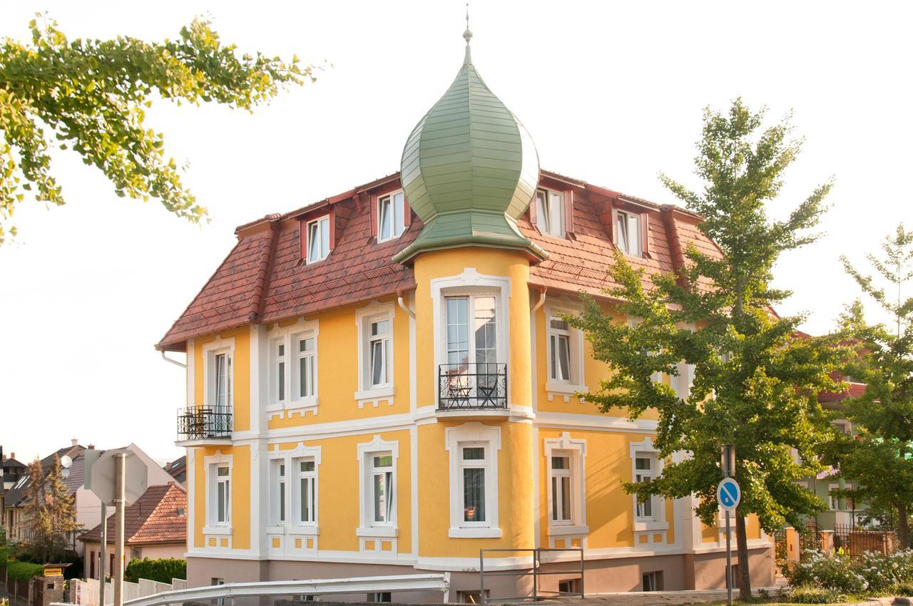 Villa Lucia Heviz Bagian luar foto